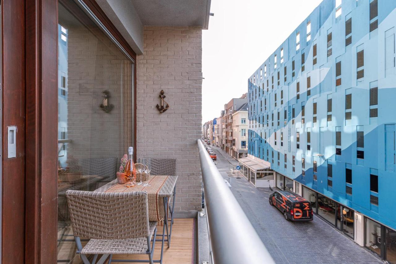 Completely Renovated Studio Located In Ostende