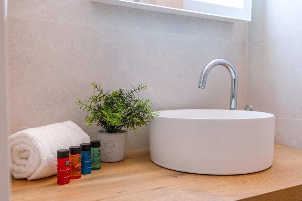 Completely Renovated Studio Located In Apartmán