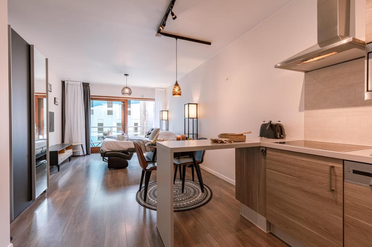 Completely Renovated Studio Located In *